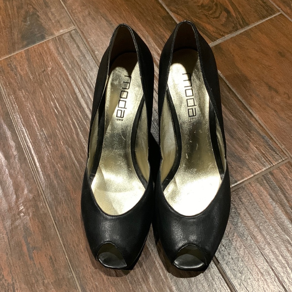 Moda Spana Peep Toe Wedge